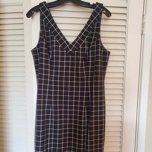 Michael Kors Sleeveless V-Neck Dress 10 Black/White